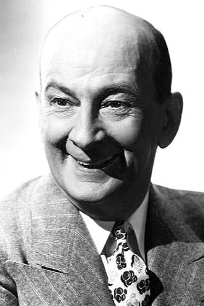 Leon Errol as Uncle Gilbert