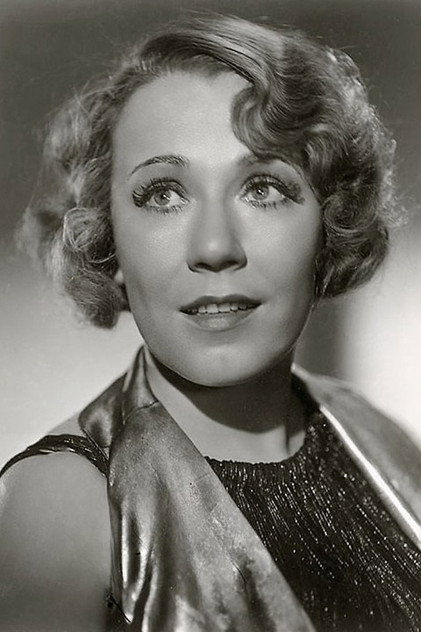Louise Fazenda as White Queen