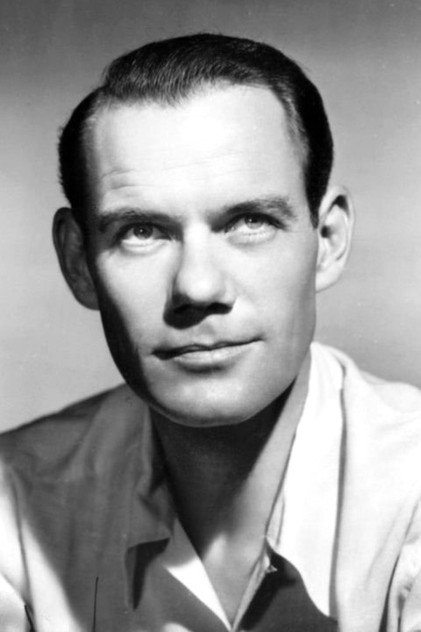 John Ridgely as Reserve Officer Raymond