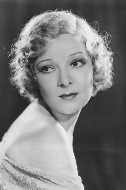 Helen Vinson as Suzanne