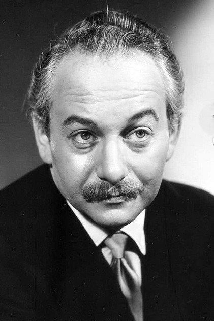 David Kossoff as Carl Banks