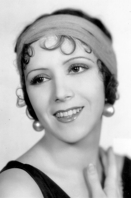 Rosita Moreno as Marguerite Cintos