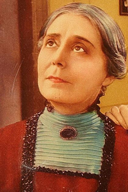 Louise Carter as Suzuki