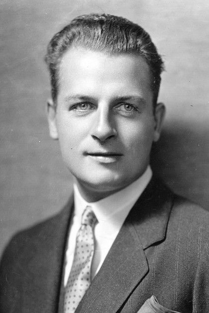 Reginald Denny as Simms