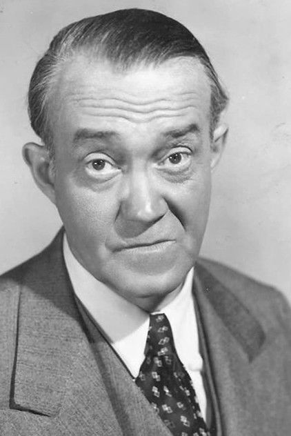 Donald MacBride as Hotel Clerk