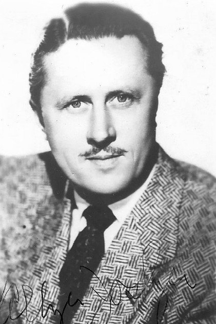 Allyn Joslyn as Les Peters