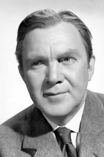Thomas Mitchell as Kid Dabb
