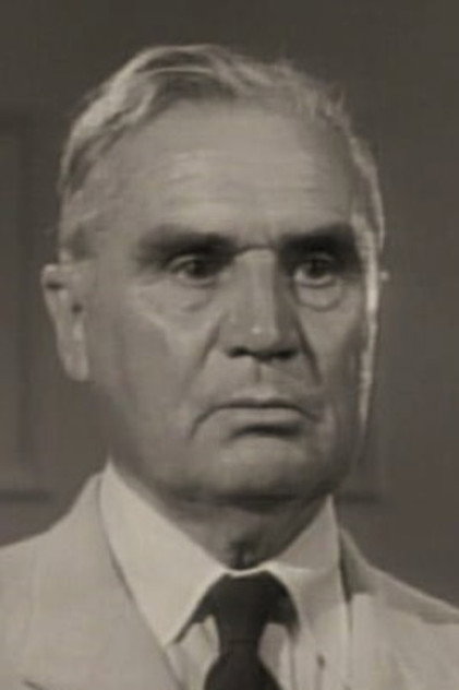 Leonard Willey as Dr. Hartley