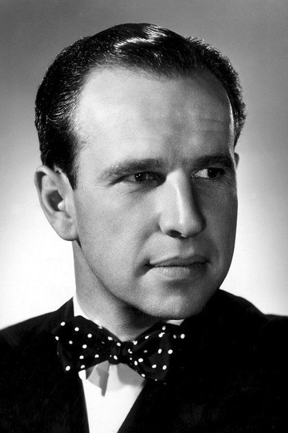Hume Cronyn as Rodney Elwell