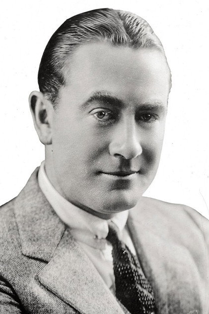 Owen Moore as Chick Clark