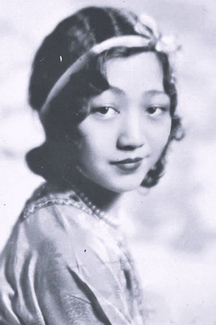Anna Chang as Singapore Sue